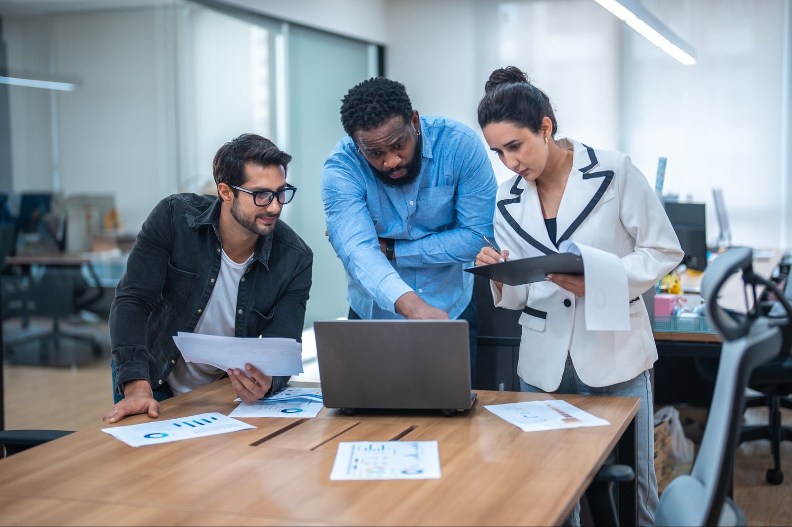 This single lead of management transforms the loyalty and performance of your team Businessman